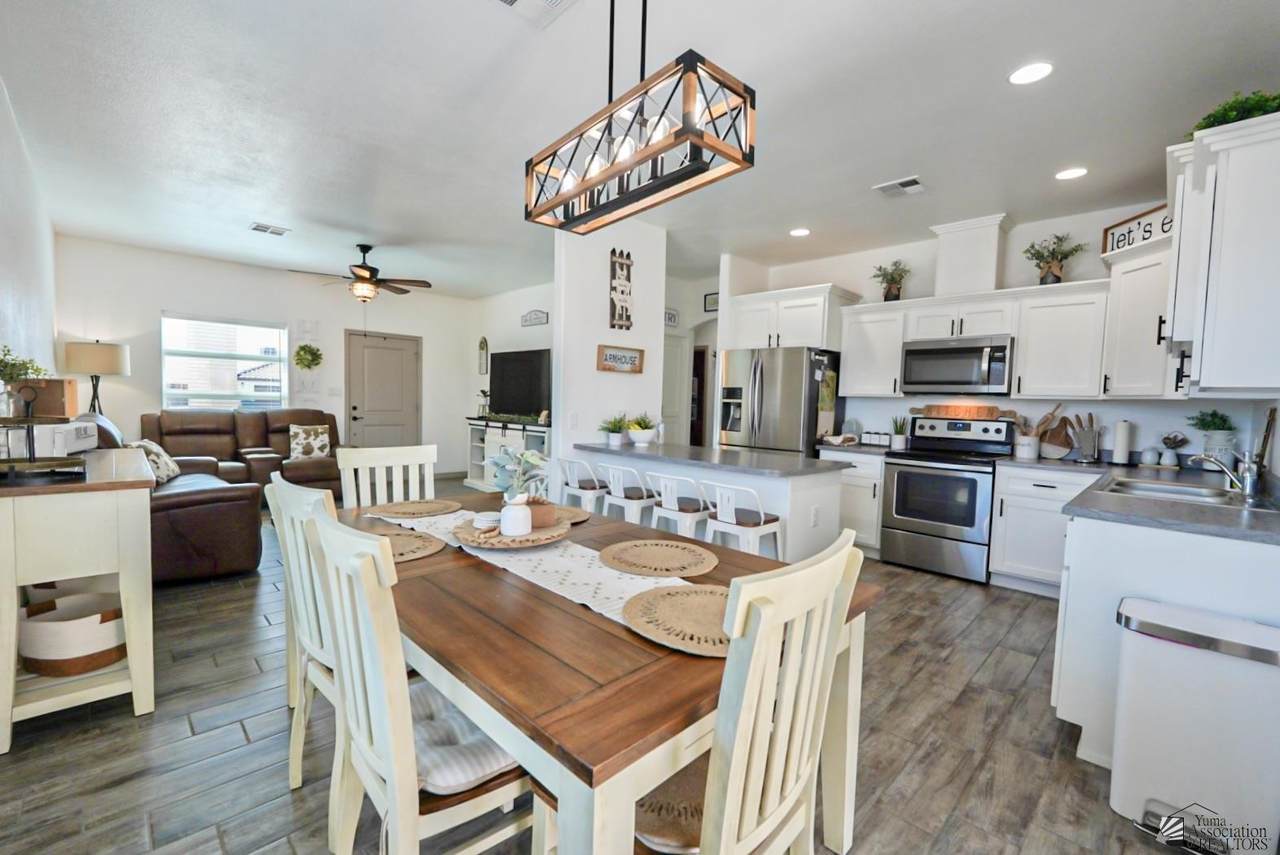 4048 San Francisco St - Photo 1