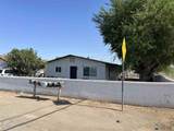 2305 15 ST - Photo 2