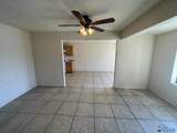 309 19 AVE - Photo 4