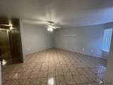 140 16 AVE - Photo 8