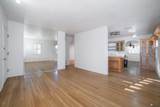 553 9 AVE - Photo 4