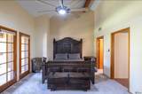800 Country Club Dr - Photo 19