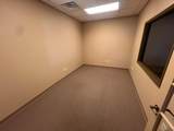 3031 42 ST - Photo 15