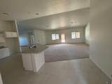 5679 45 ST - Photo 8