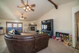 1404 Parkway Dr - Photo 3
