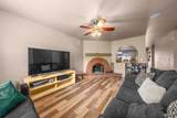2045 14 AVE - Photo 4