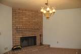 2045 14 AVE - Photo 3