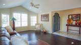 3376 15 AVE - Photo 4