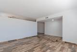 2419 Greenwood Ave - Photo 3