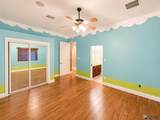 13204 Hamlin Dr - Photo 16