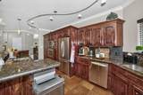 3137 47 AVE - Photo 10