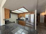 2045 14 AVE - Photo 29