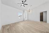 10570 46 PL - Photo 11