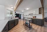2210 25 ST - Photo 1