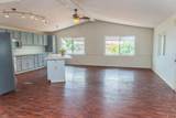 1402 Jennifer Ln - Photo 4