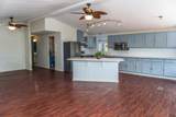 1402 Jennifer Ln - Photo 8