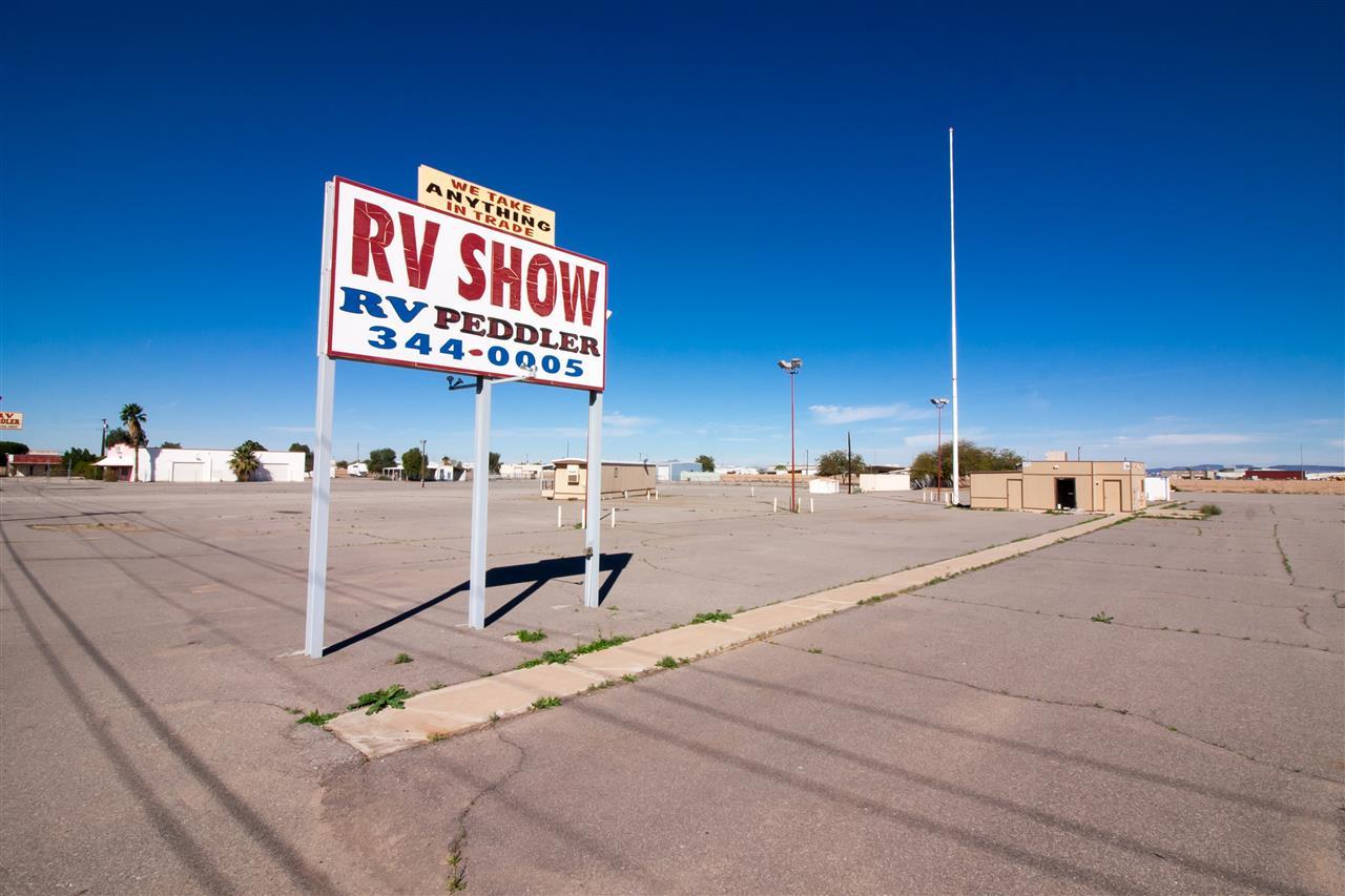 4756 32 ST - Photo 1
