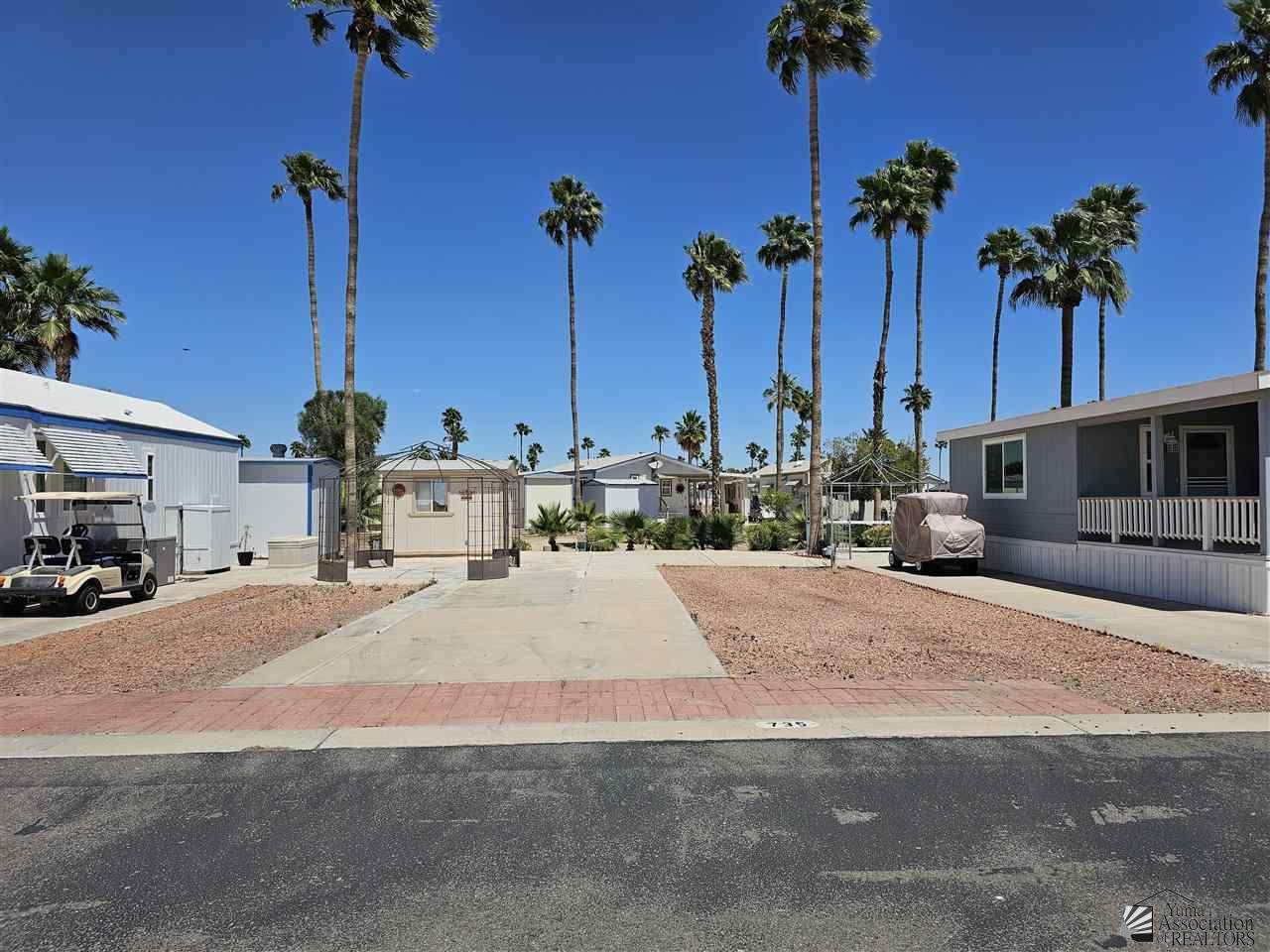 5707 32 ST - Photo 1