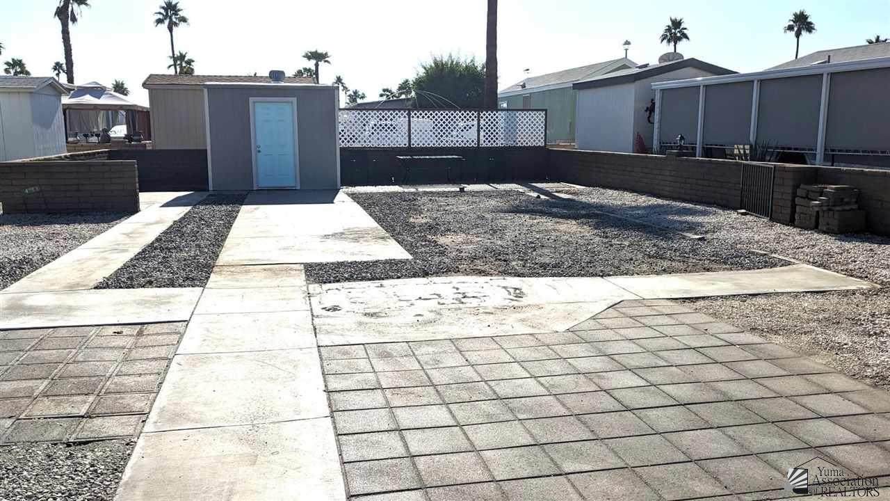 5707 32 ST - Photo 1