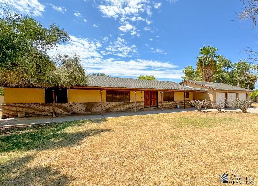 8764 48 AVE - Photo 1