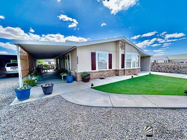13757 52 DR - Photo 1
