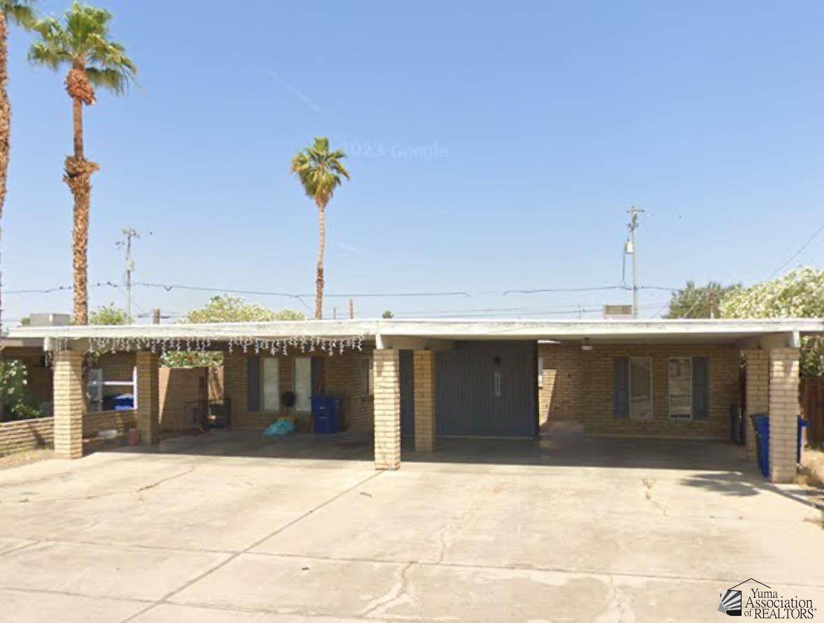 2097 11 AVE - Photo 1