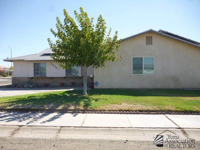 2511 Walnut Ave - Photo 1