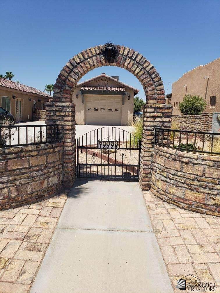 12726 47 DR - Photo 1