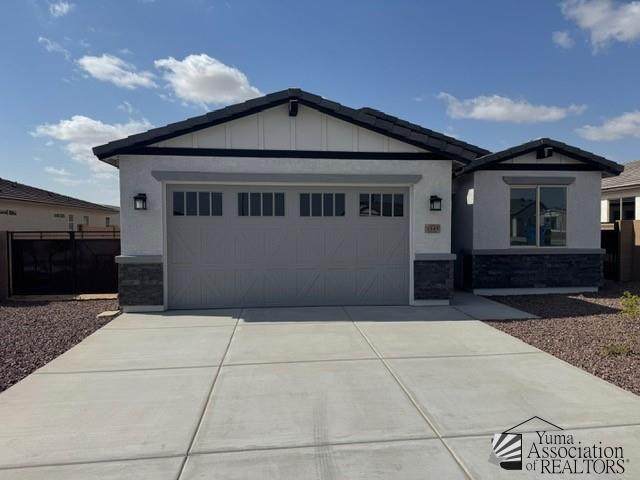 7545 35 ST - Photo 1