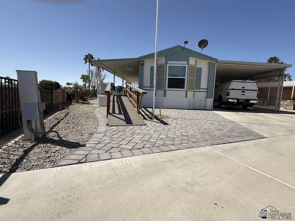 13368 47 ST - Photo 1