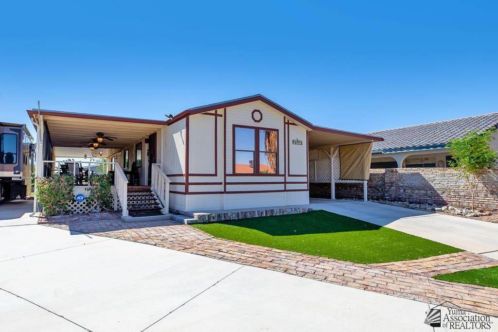 13813 46 ST - Photo 1