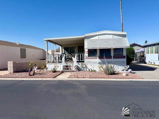 5707 32 ST - Photo 1