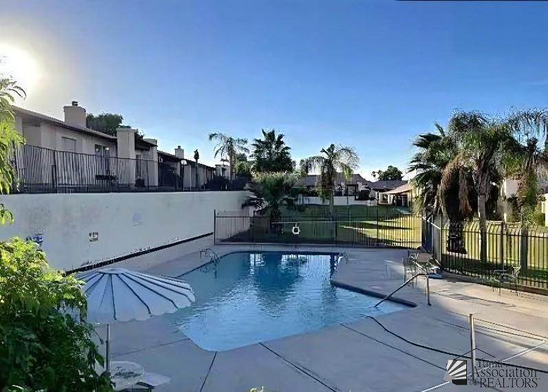 2045 14 AVE - Photo 1