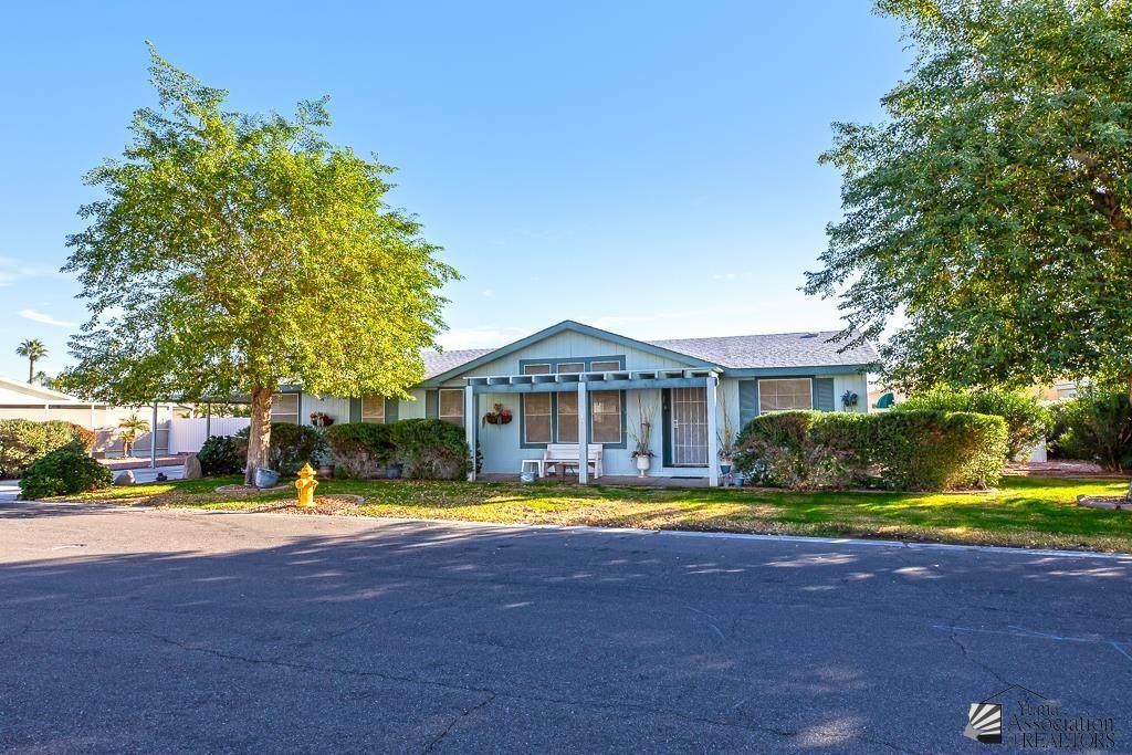 3717 8 AVE - Photo 1