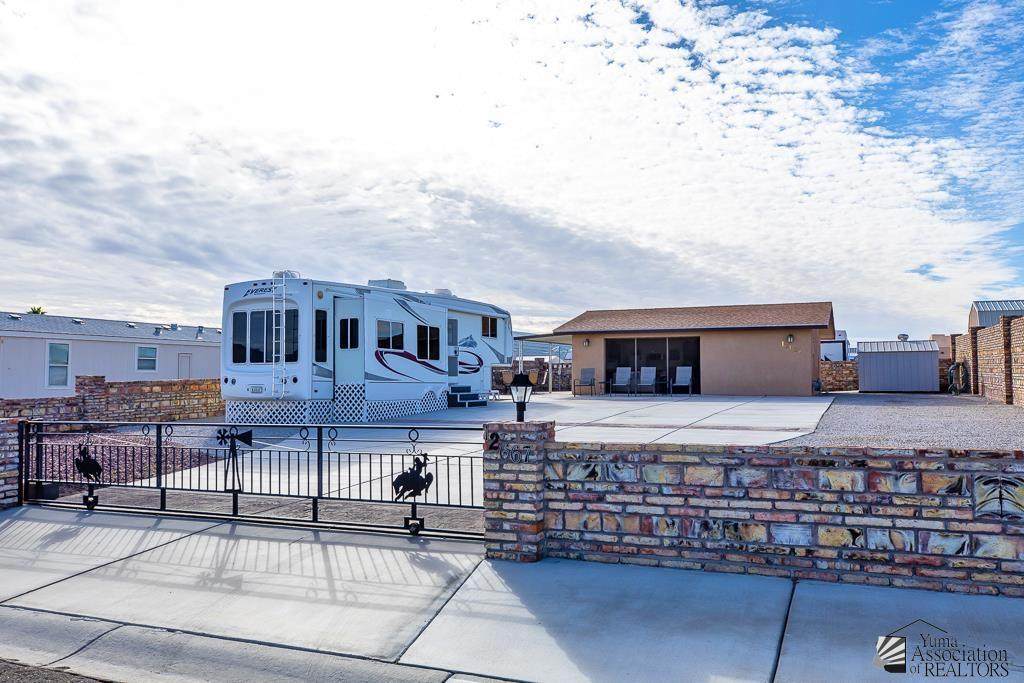 12667 47 DR - Photo 1