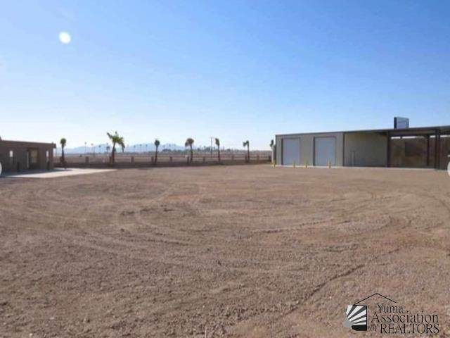 8853 Ave 7 E - Photo 1