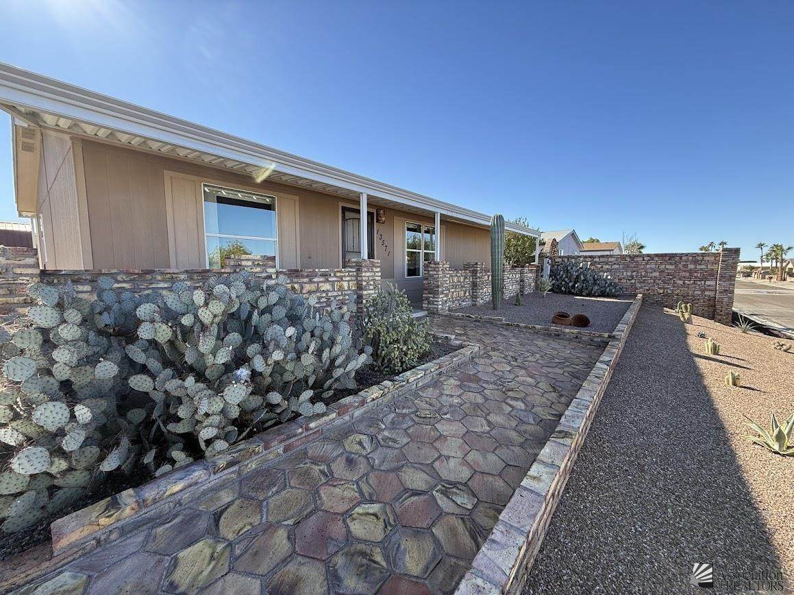 13571 51 LN - Photo 1