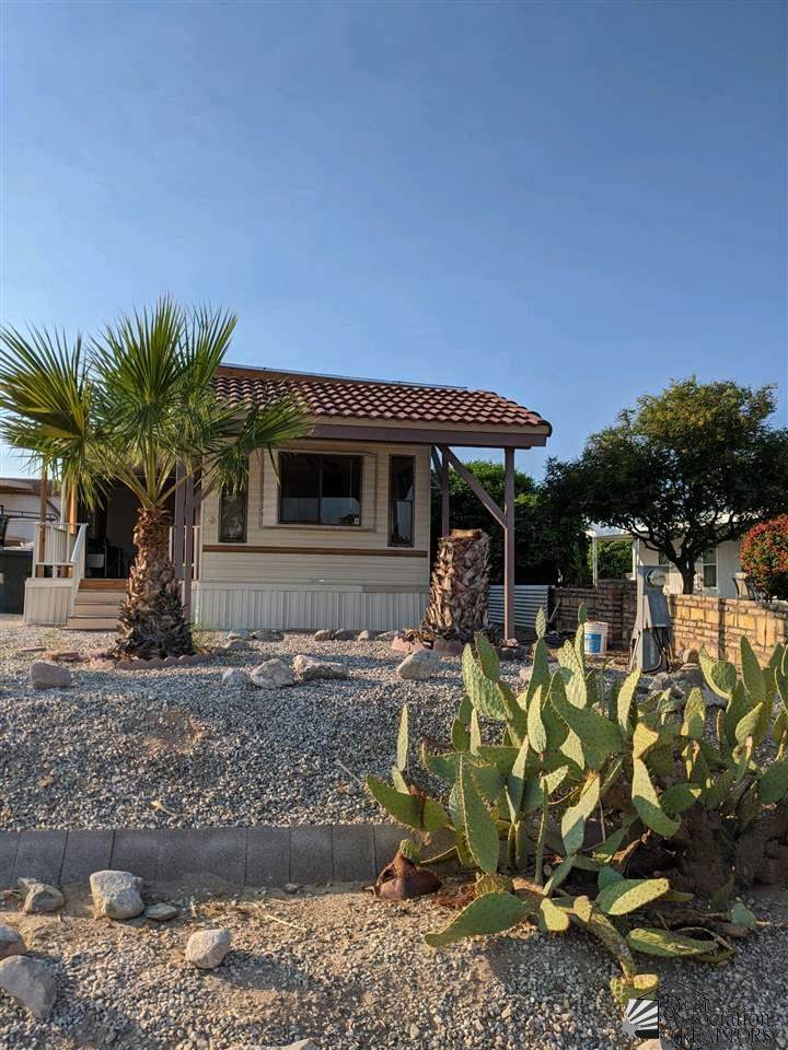 13827 49 ST - Photo 1