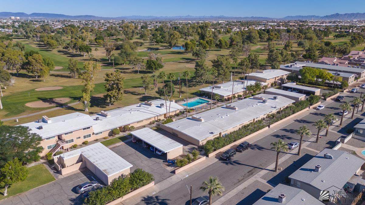 500 Country Club Dr - Photo 1