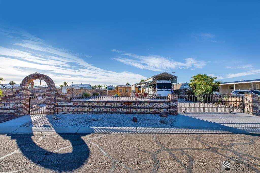 13585 48 DR - Photo 1