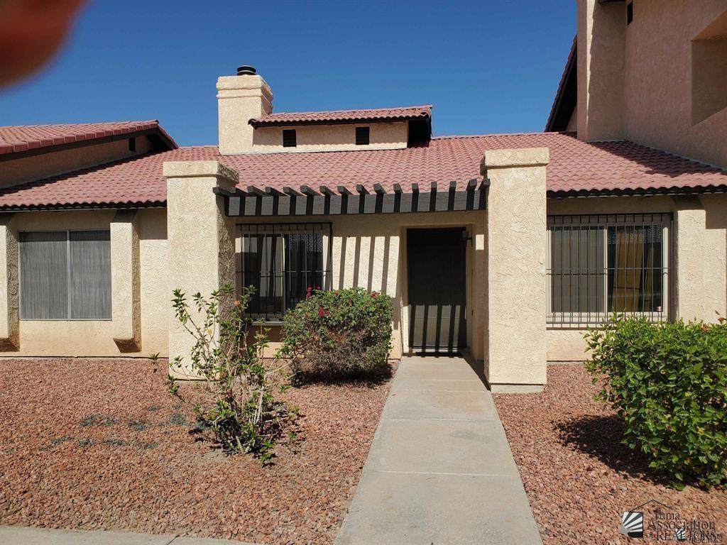 2045 14 AVE - Photo 1