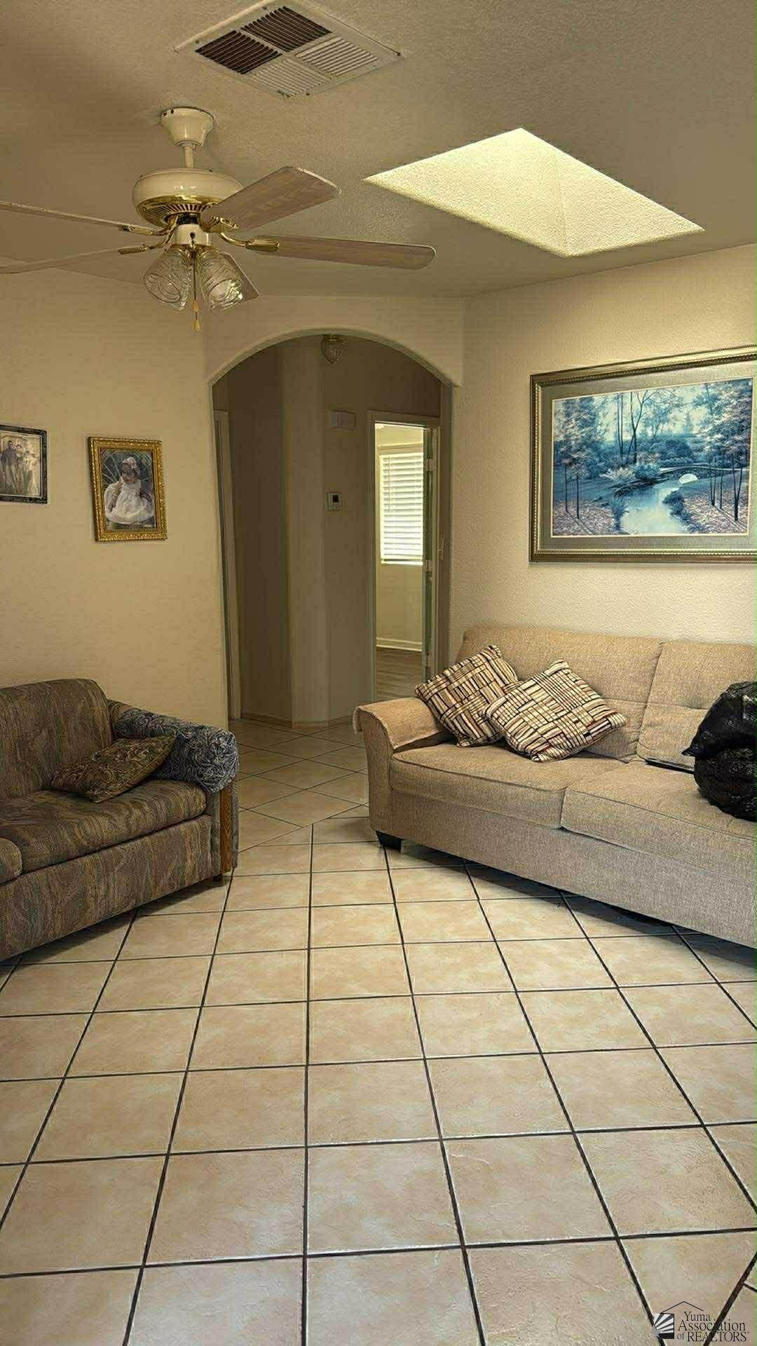 https://bt-photos.global.ssl.fastly.net/yuma/1280_boomver_2_20260944-2.jpg