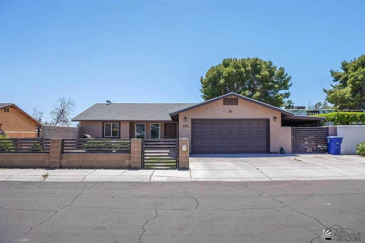 3215 London Dr - Photo 1