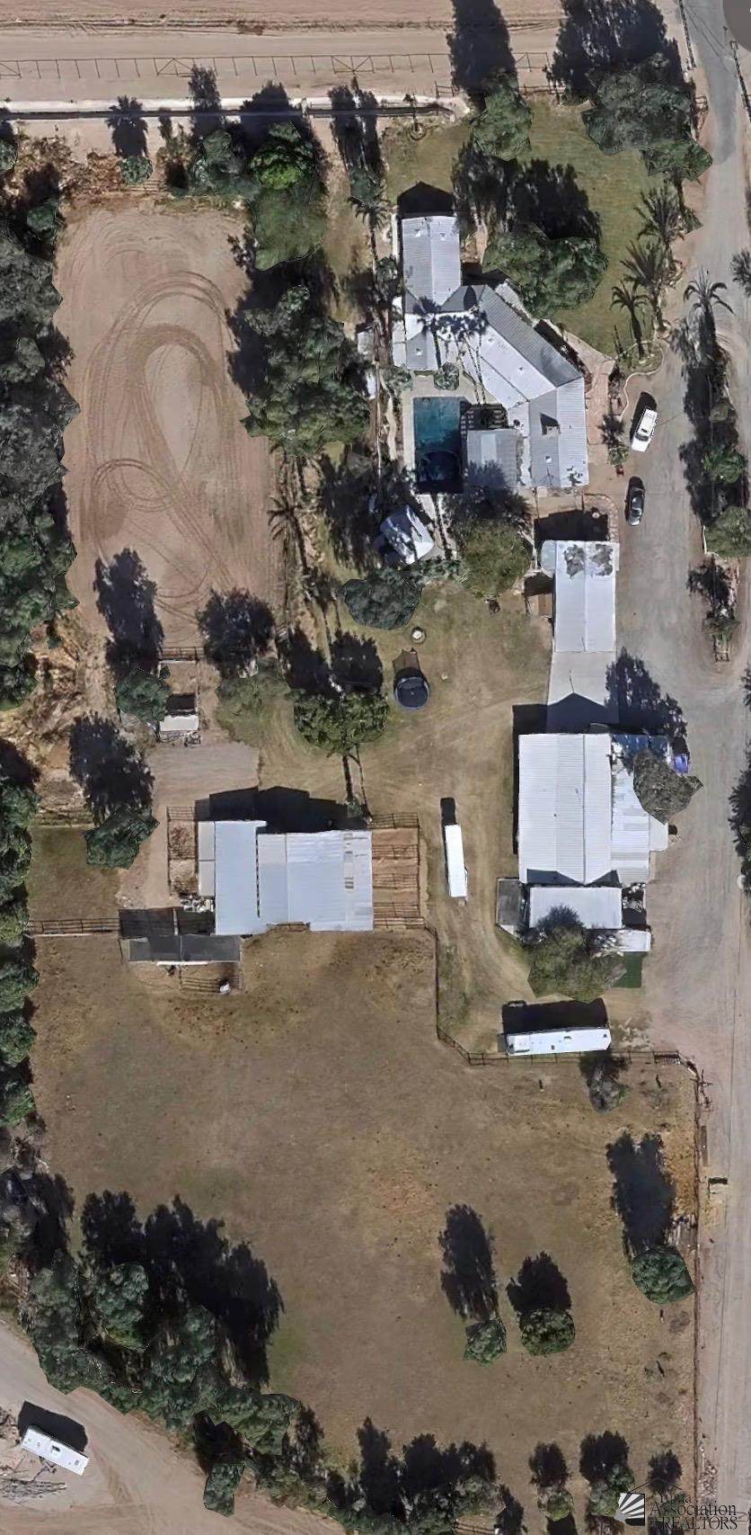 3705 32 ST - Photo 1