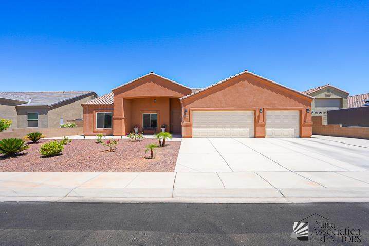 10200 39 ST - Photo 1