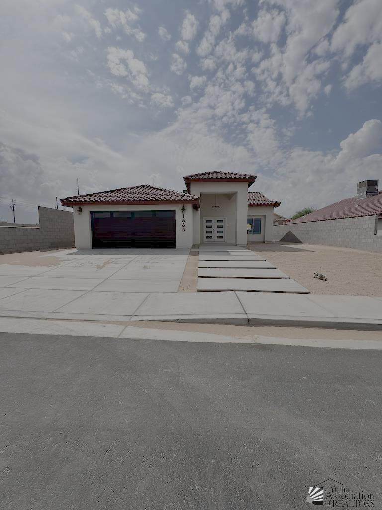 1667 Union St - Photo 1