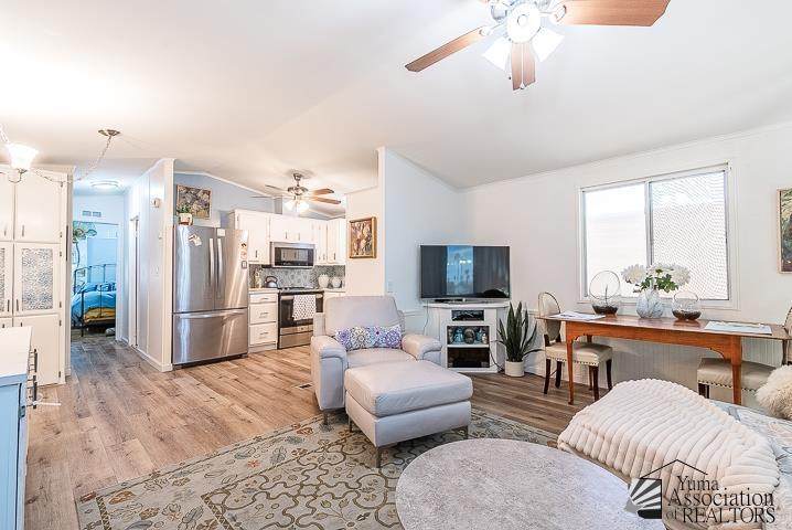 5707 32 ST - Photo 1