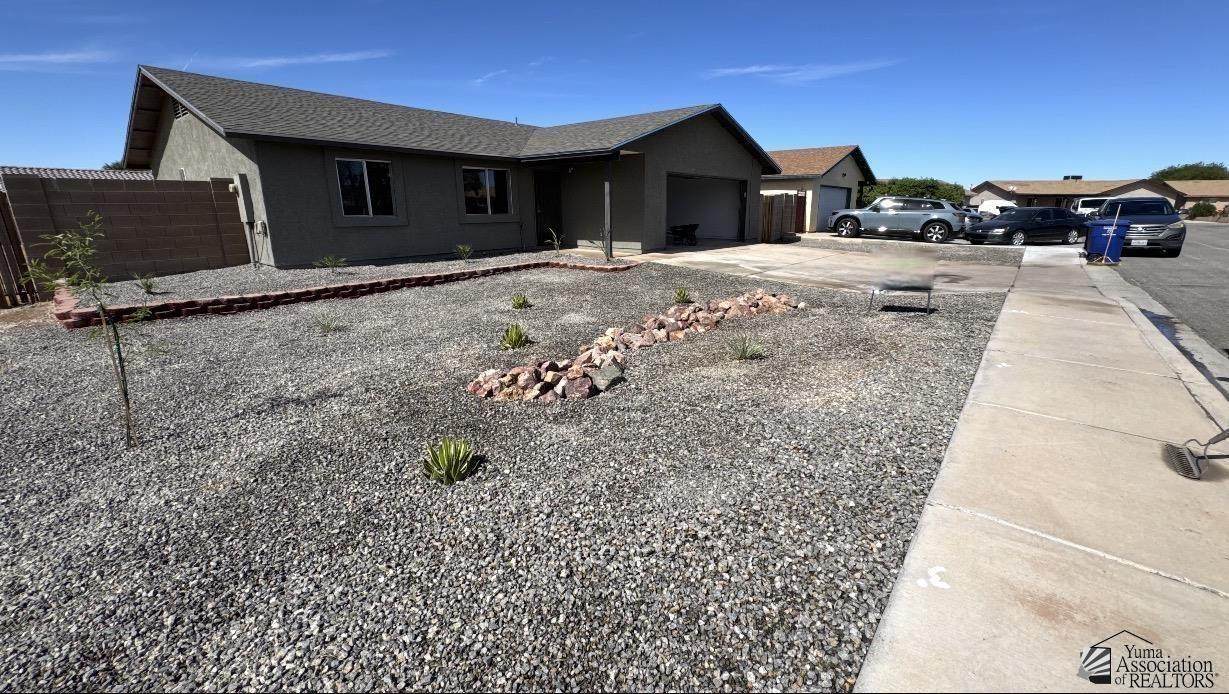 3852 Desert Air Blvd - Photo 1